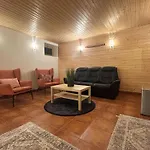Cozy Private - Sauna Retreat & Event Space Apartment