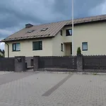 Cozy Private - Sauna Retreat & Event Space Apartment