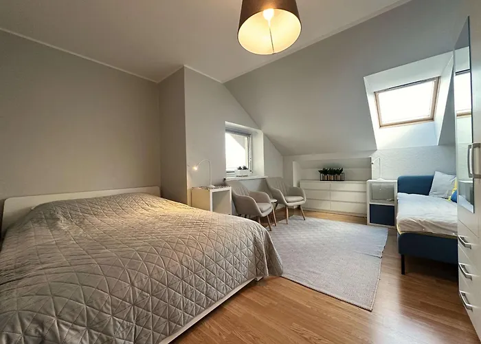 Cozy Private - Sauna Retreat & Event Space Apartment *