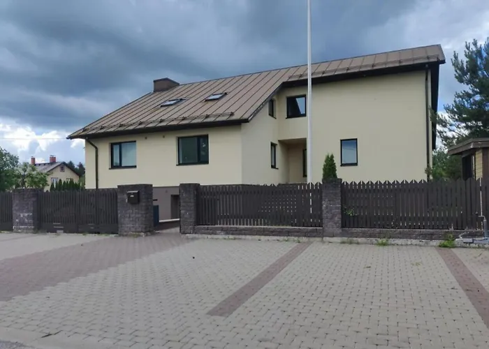 Cozy Private - Sauna Retreat & Event Space Apartment